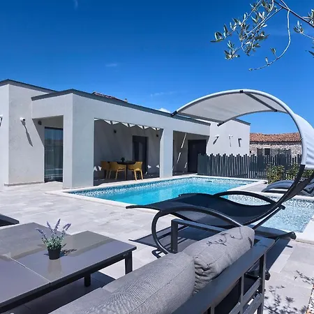 Villa Kuca Za Odmor Casa Evelino 4*